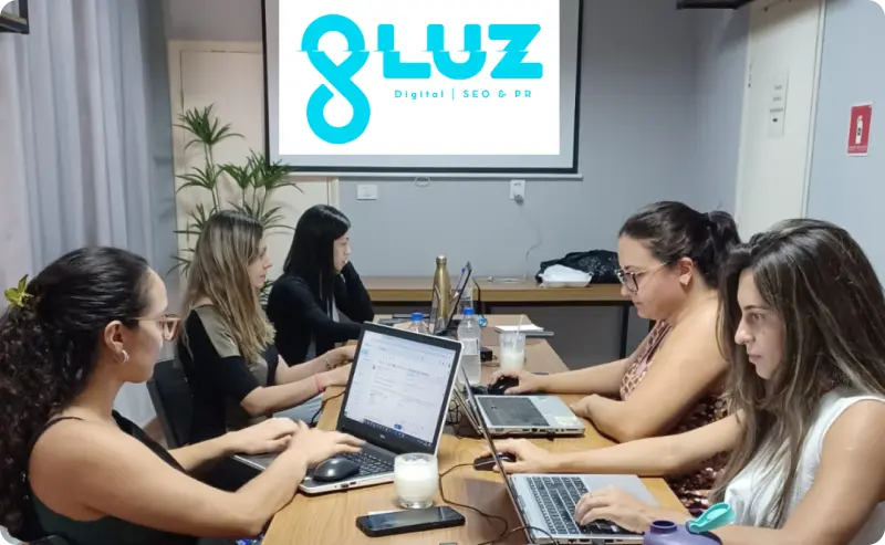 Gluz team working in an office.